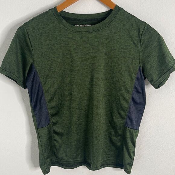 🌟3/20 real essentials short sleeve athletic shirt.  Size Boys Large. - Picture 1 of 3